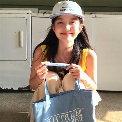 洞里的月亮